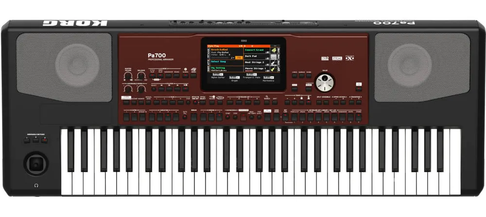 Korg PA-700 61-Key Arranger Workstation with Touchscreen Seulement Aujourd'hui