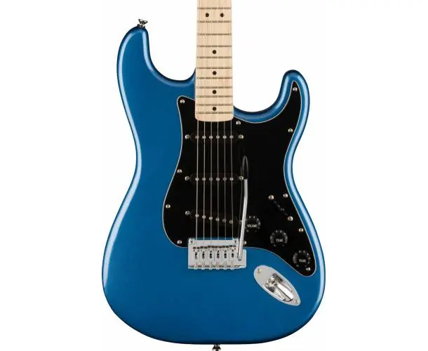 Nouvelle Collection AFFINITY SERIES™ STRATOCASTER MAPLE FINGERBOARD BLACK PICKGUARD LAKE PLACID BLUE
