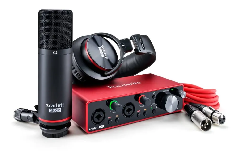 Focusrite Scarlett 2i2 Studio 3rd Gen w/Mic and Headphones Offre Spéciale